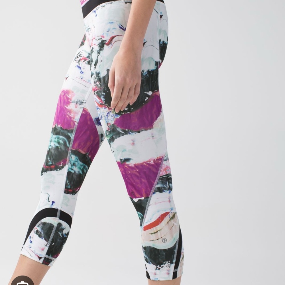 Lululemon Run: Inspire Crop II *All Full-On Luxtreme